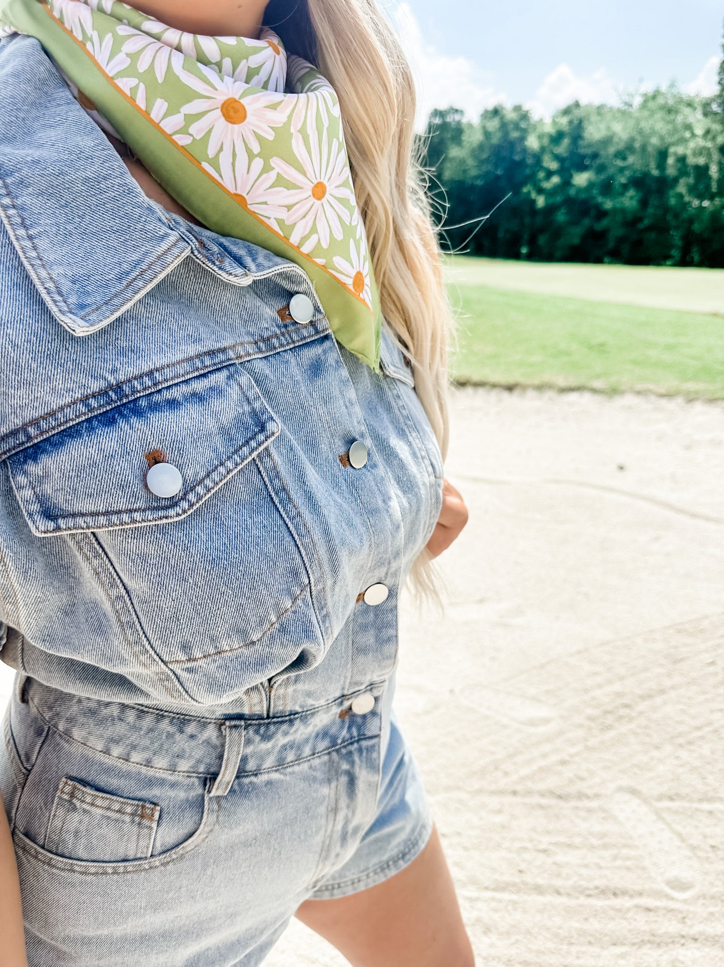 DAISY BANDANA SCARF